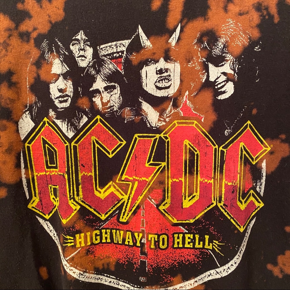 AC/DC‎ - Picture 3 of 4